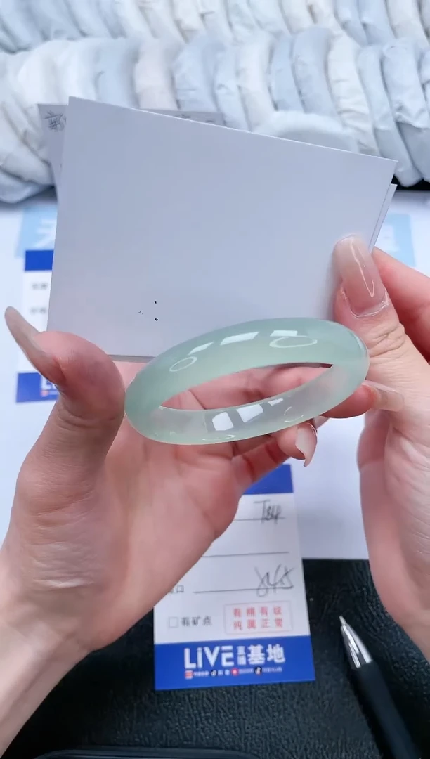 【闪购商品】石英质玉手镯未镶嵌T84-54.5