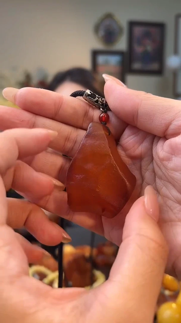 琥珀颈饰未镶嵌吊坠