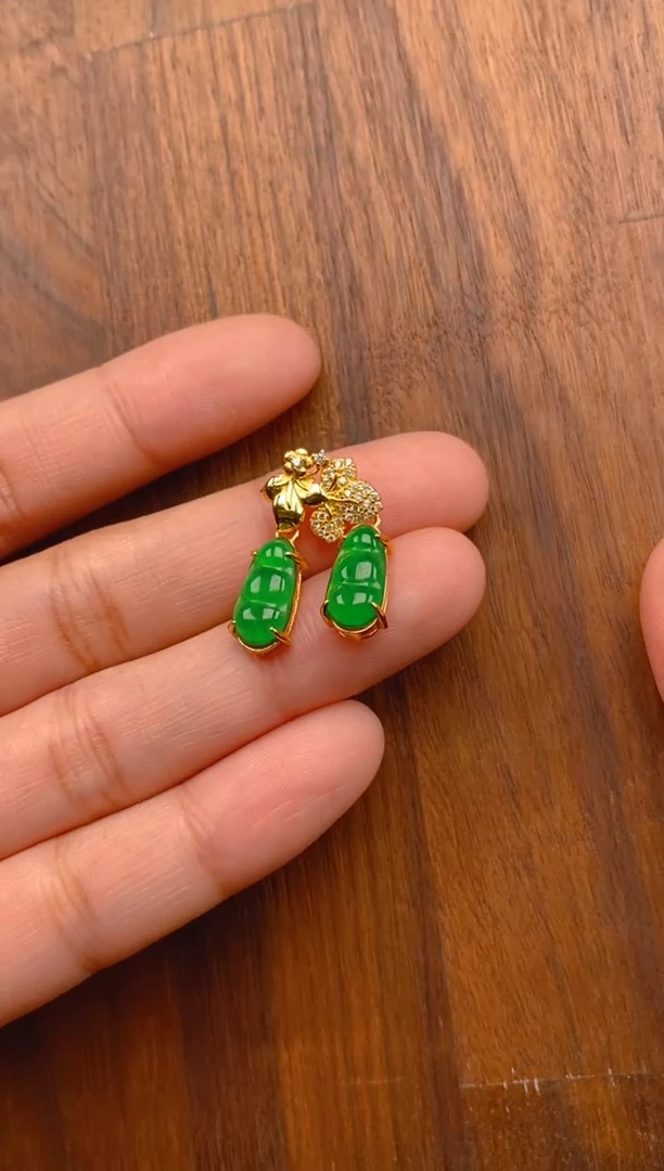 【闪购商品】翡翠吊坠(不含链)银S925镶嵌金色豆子吊坠