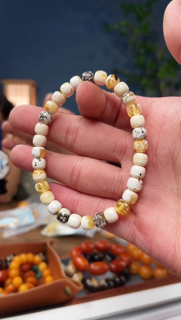 【闪购商品】蜜蜡珠宝奇石未镶嵌假一赔四