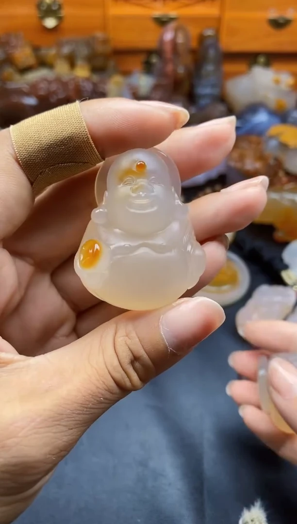未镶嵌1玛瑙/玉髓清*：ll