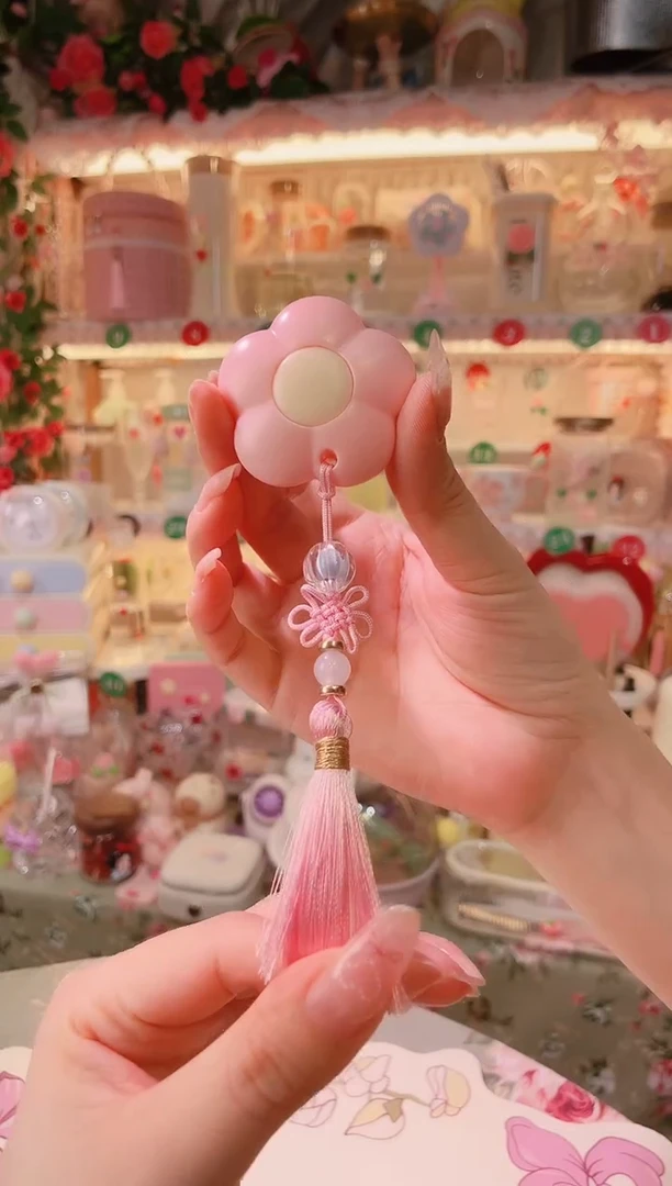 摆件品质好发货快放心拍！美工刀