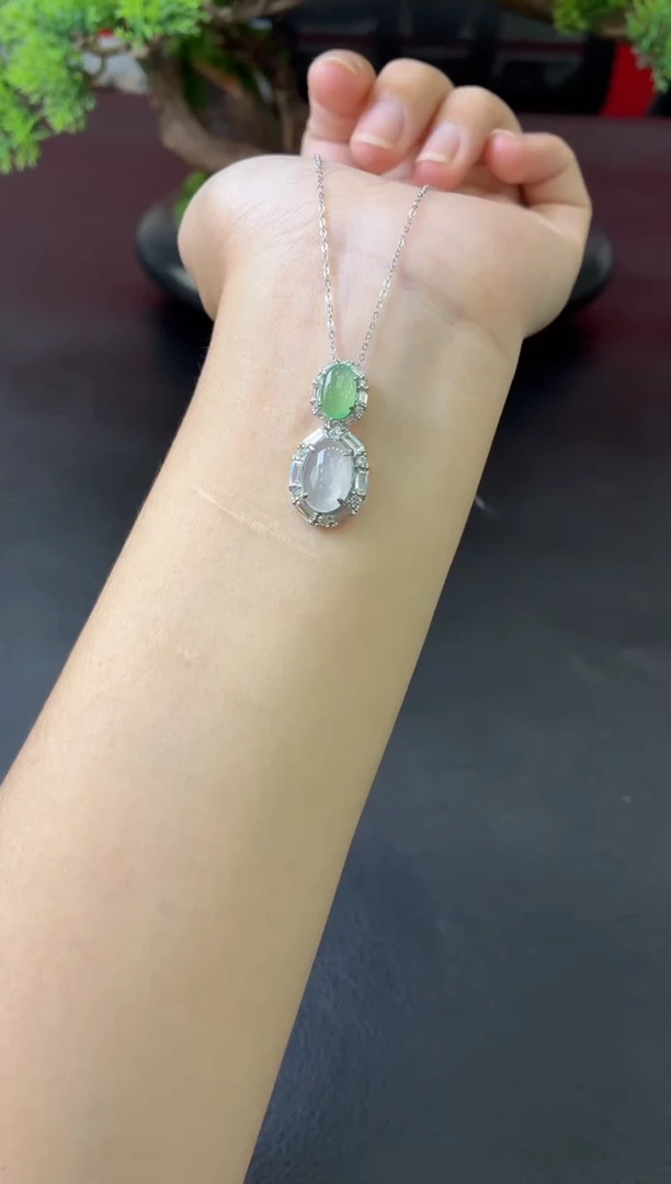 吊坠(不含链)银S925镶嵌翡翠吊坠（配皮绳）