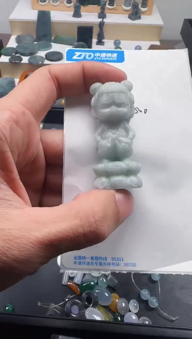【闪购商品】翡翠颈饰未镶嵌哪吒小摆件1