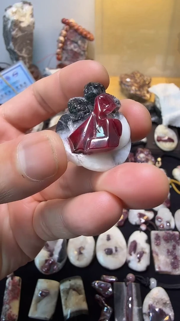 天然辰砂立**学大晶砂随行吊坠
