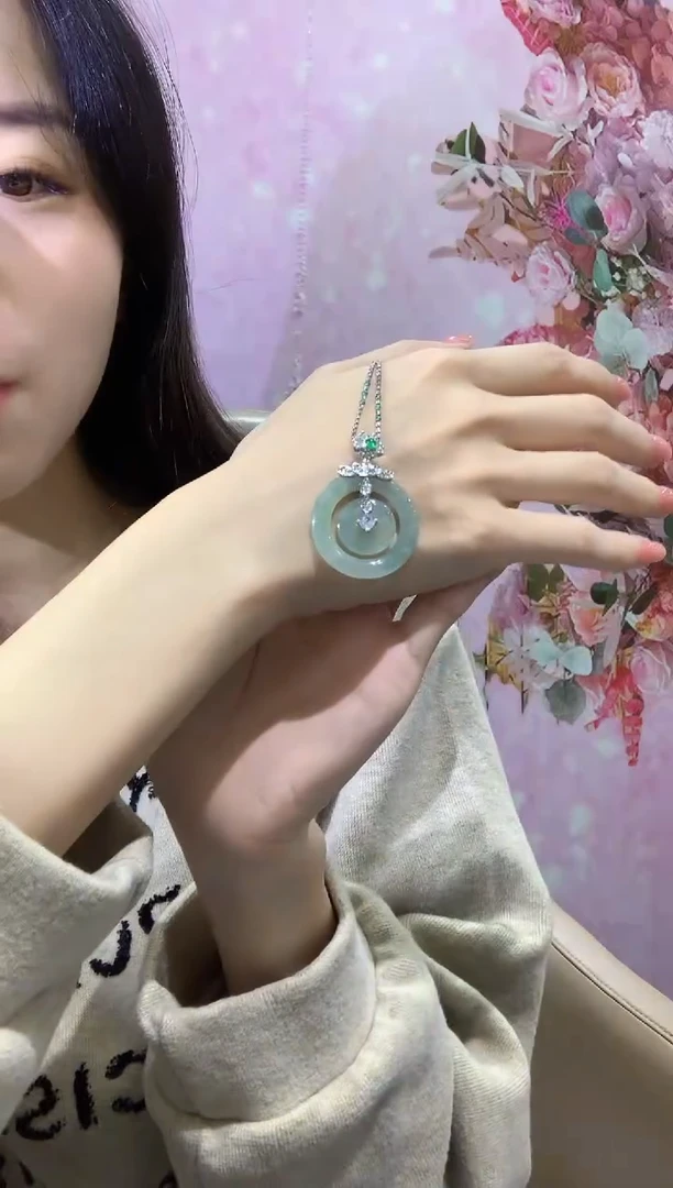 【闪购商品】翡翠吊坠(不含链)未镶嵌5多人多样性随机发货1件