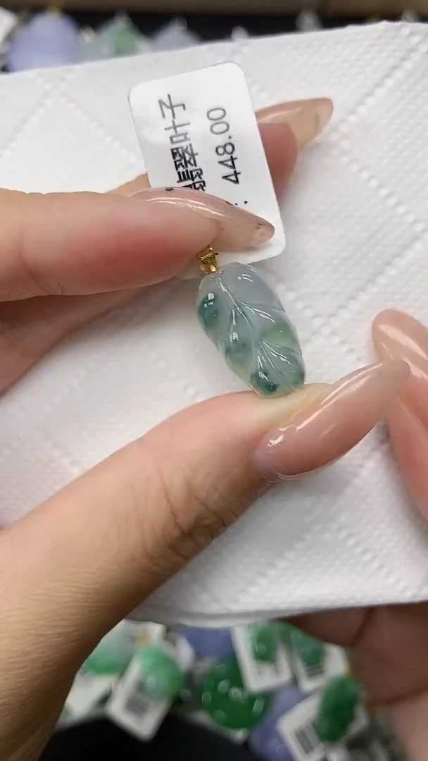 颈饰18K金镶嵌翡翠1111111111111