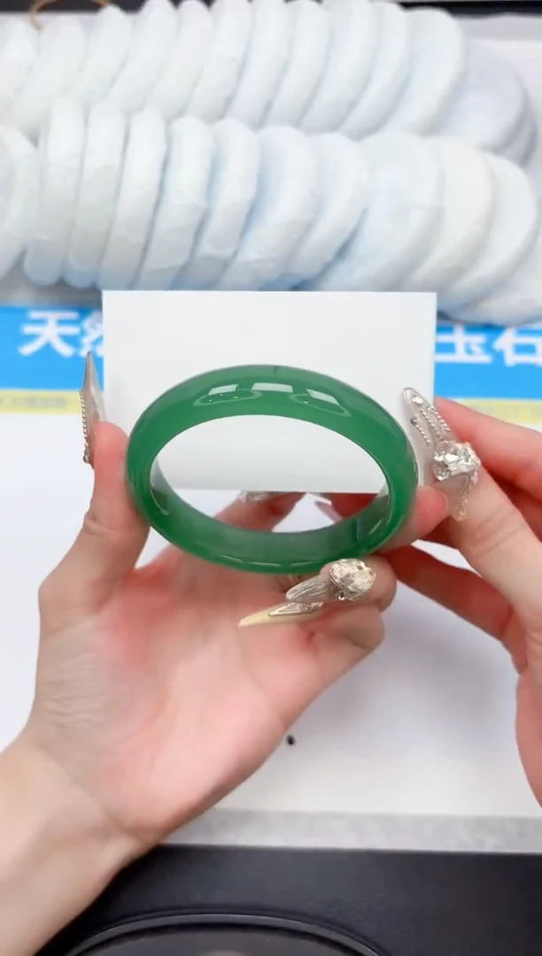 未镶嵌手镯石英质玉88-59.5