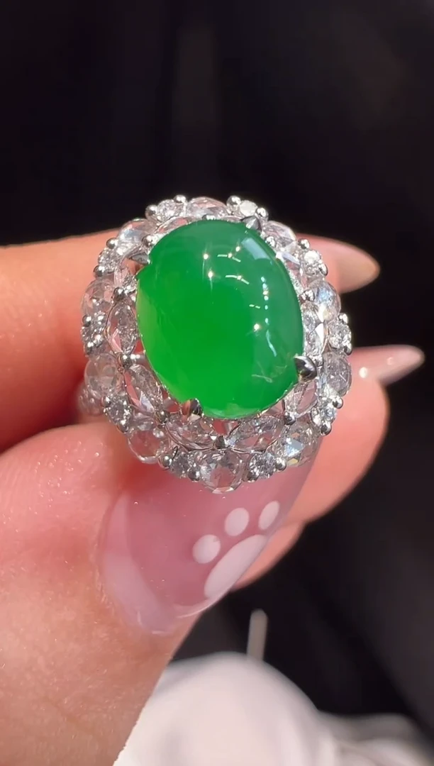 18K金镶嵌戒指翡翠戒指