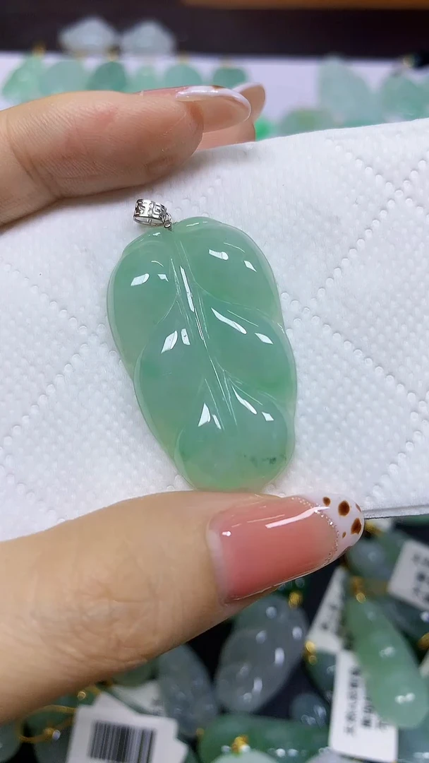 颈饰未镶嵌翡翠天然翡翠A货