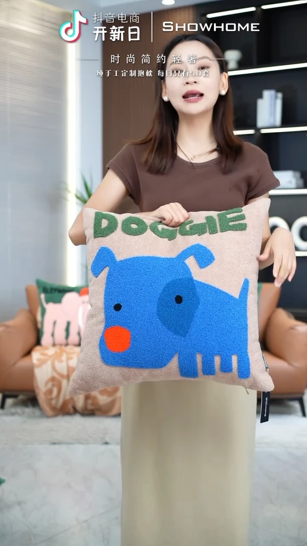 化纤毛巾绣卡通莱德狗50X50