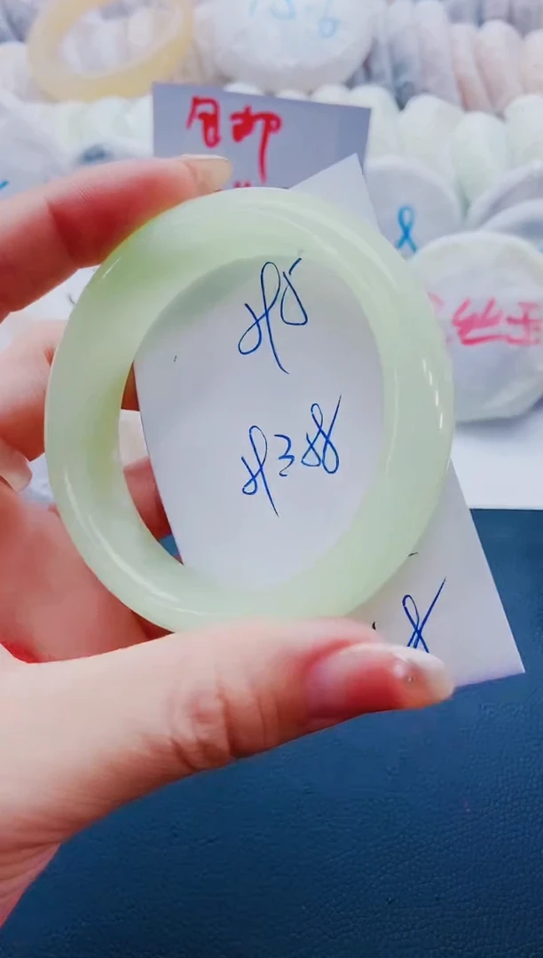 未镶嵌手镯石英质玉J95-58-59