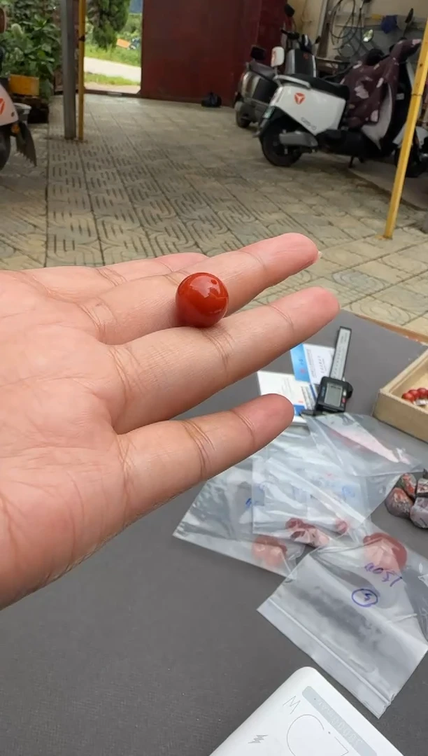 未镶嵌配饰南红玛瑙原矿无优化12mm左右单珠有纹裂介意别拍9号w