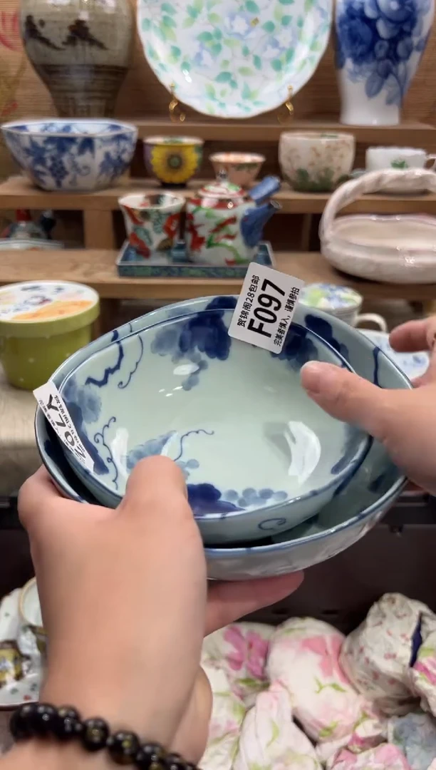 瓷片东**猪     F097