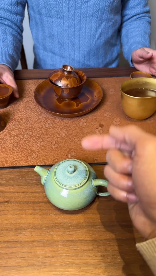 荣器 春溪绿玉 流光壶