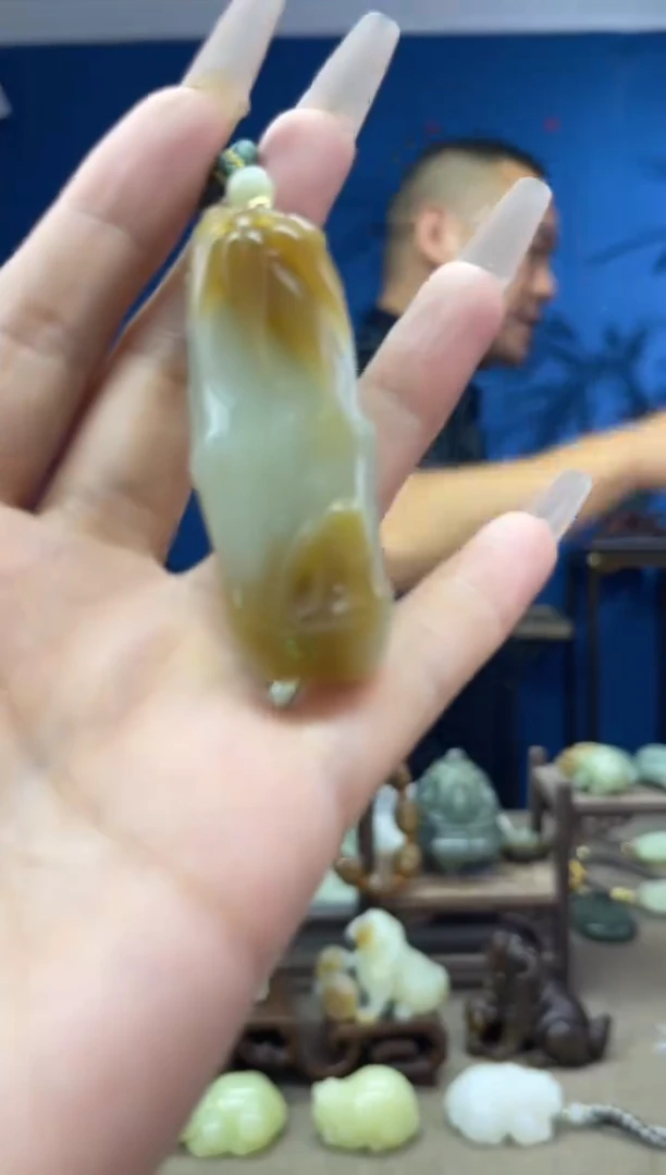 颈饰未镶嵌和田玉1