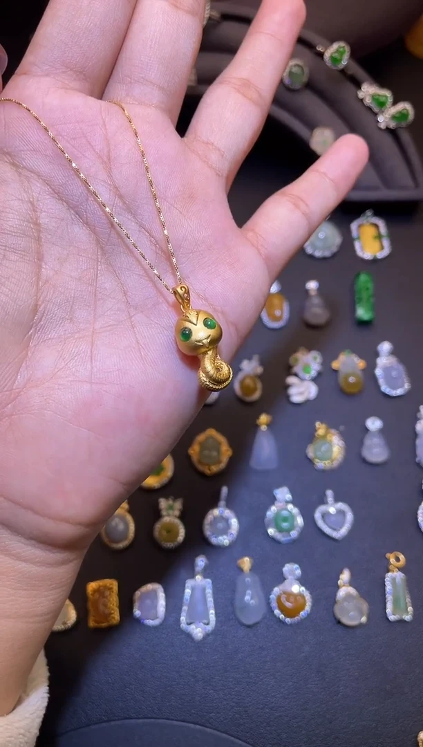 吊坠(不含链)银S925镶嵌翡翠+送一条链子