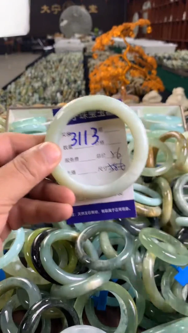 未镶嵌蛇纹石玉手镯3113