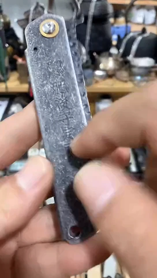 瓷片闪购商品  如图所示