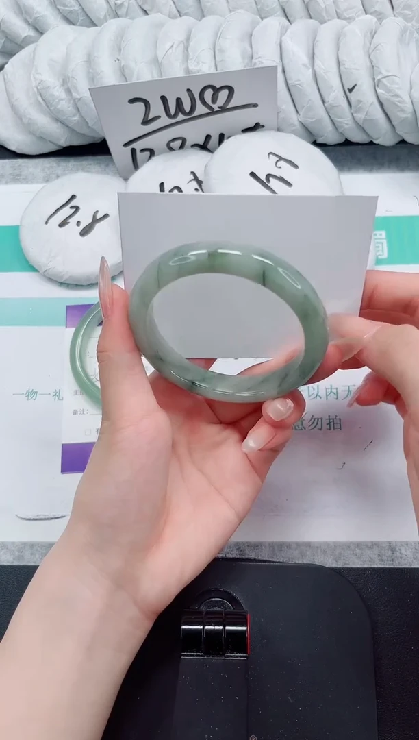 石英质玉手镯未镶嵌74-60