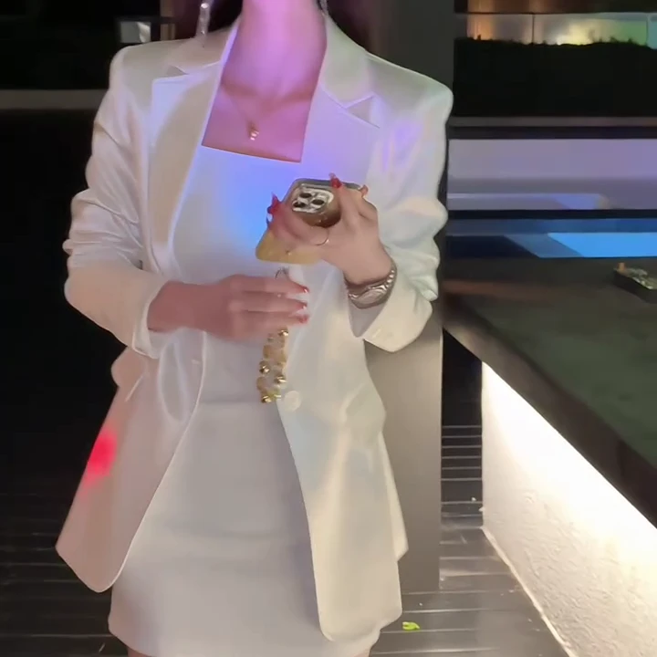 2025夏季新款时尚显瘦气质女士网红休闲洋气法式套装百搭款D6277