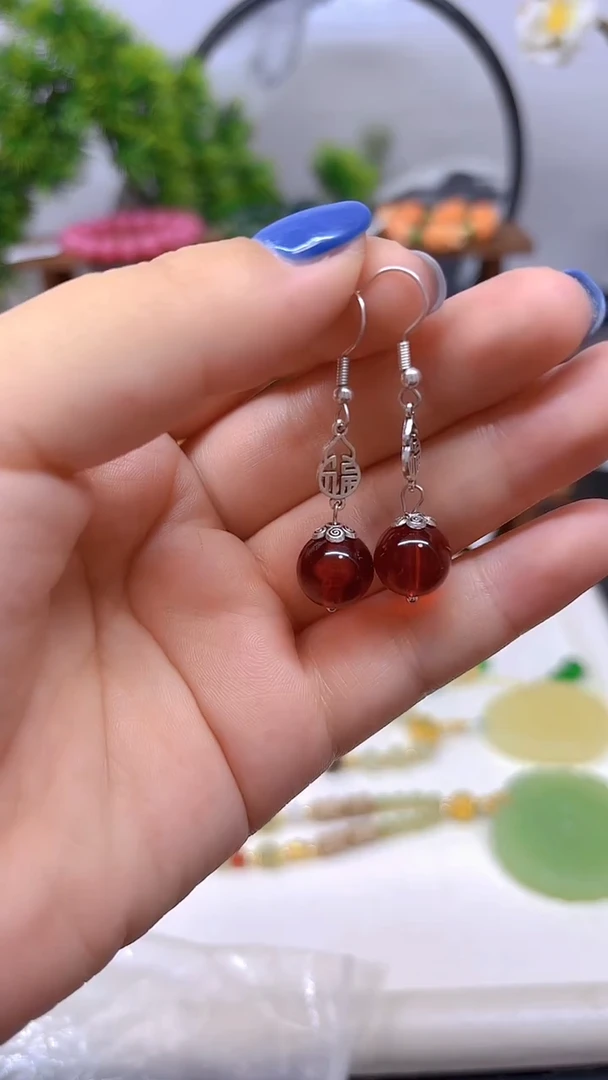 血珀银S925镶嵌耳饰E576