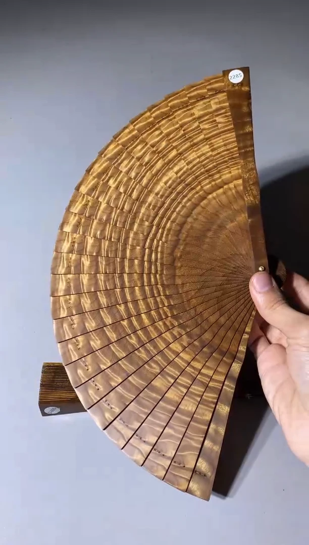 【闪购商品】金丝楠木雕228号18cm精品金丝楠扇子