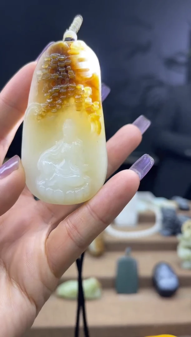 颈饰未镶嵌和田玉1