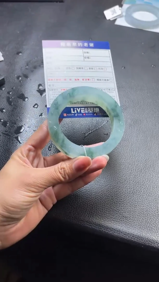 未镶嵌手镯定制翡翠谈**若定制手镯不退不换