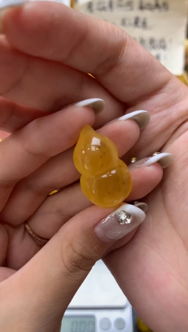 琥珀未镶嵌珠宝奇石040琥珀蜜蜡微瑕