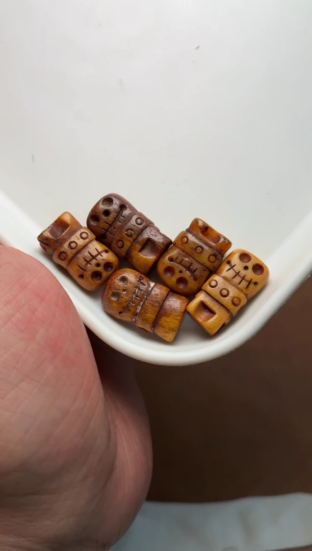 牛骨其他P1388-尸陀林-有棕裂