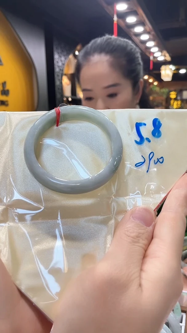 未镶嵌手镯翡翠58