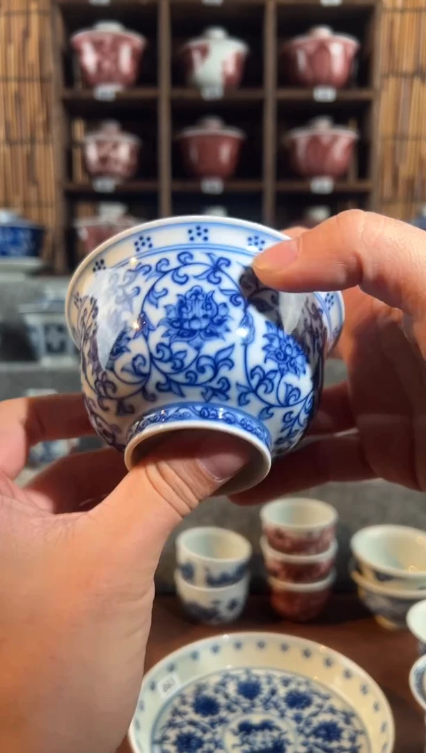 【闪购商品】a110微瑕缠枝莲盖碗天了