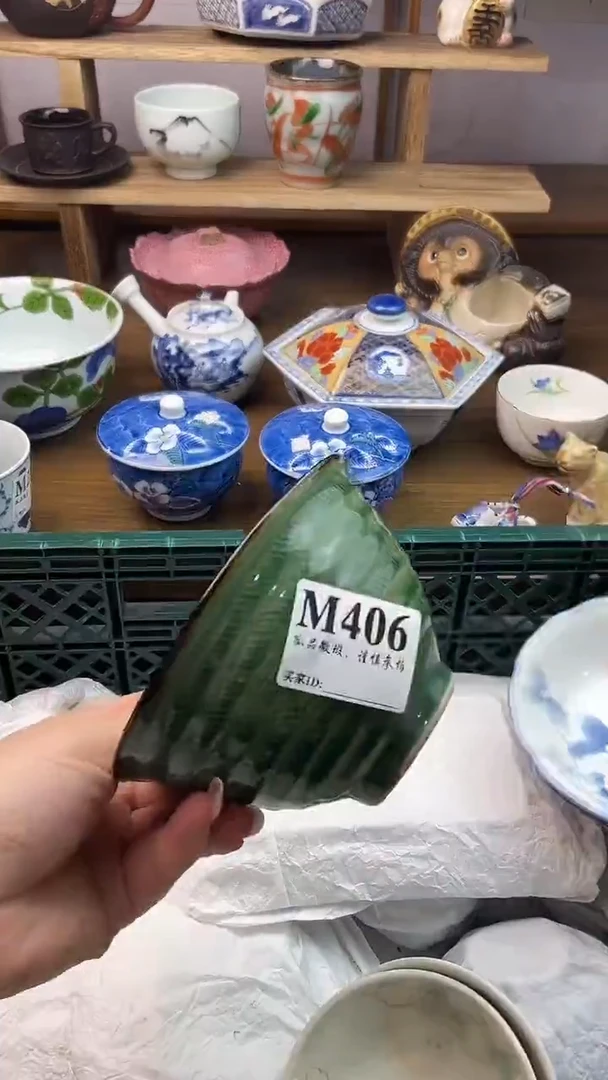 瓷片喝**茶