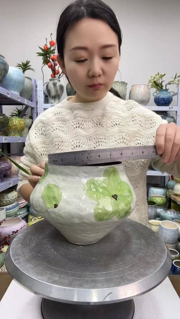 【1.3】花盆尺寸 高： 15口：15