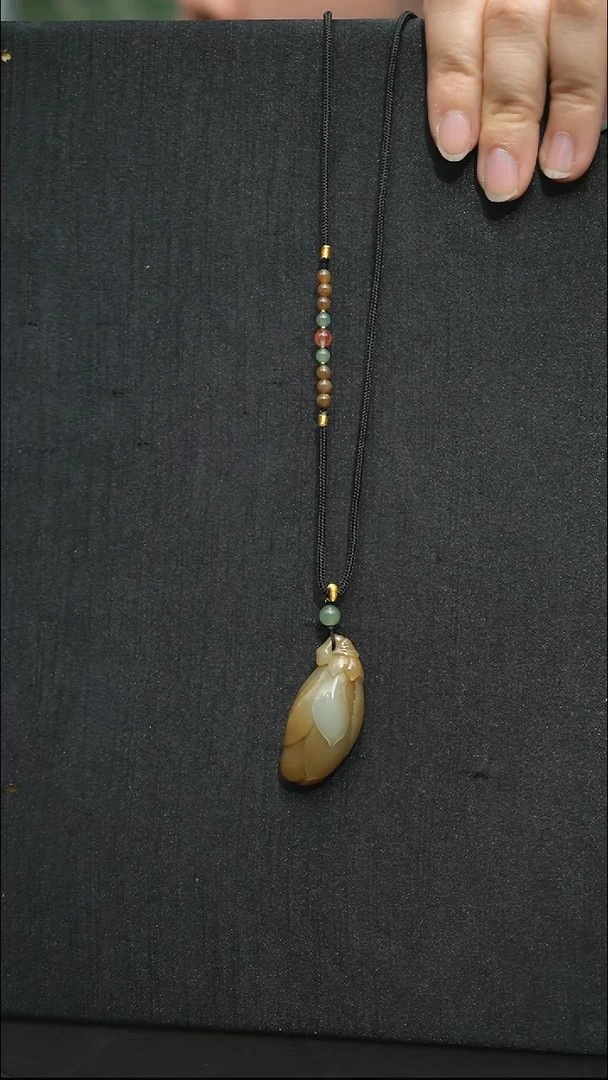 颈饰未镶嵌和田玉玉兰花