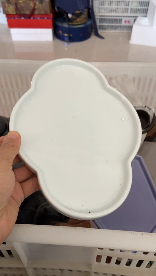 无运费险有瑕疵的摄影的产品有使用过的痕迹有点脏介意勿拍
