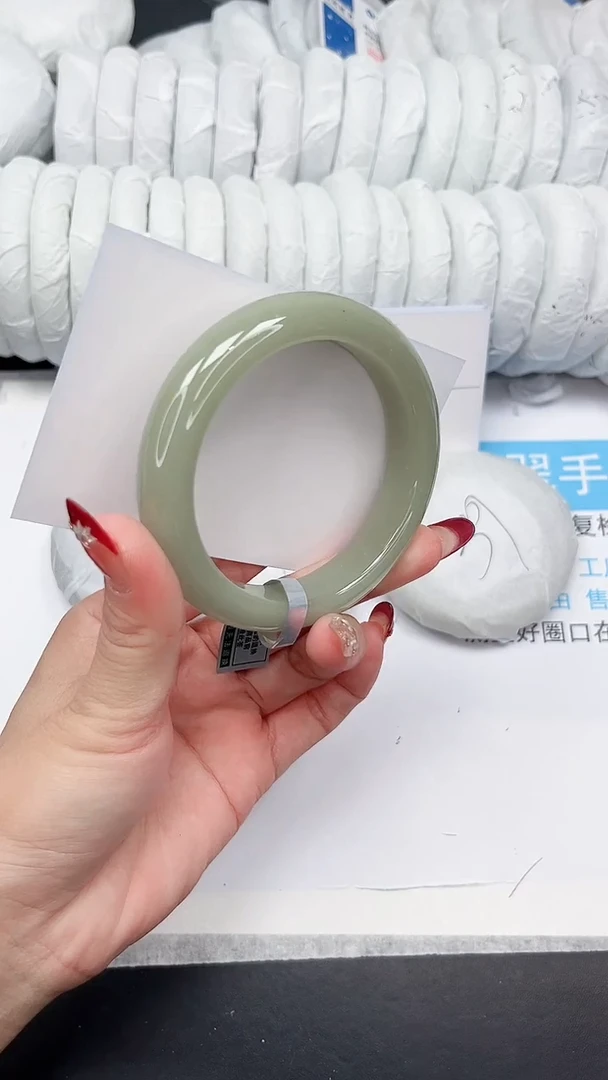 未镶嵌手镯石英质玉95-58.5D