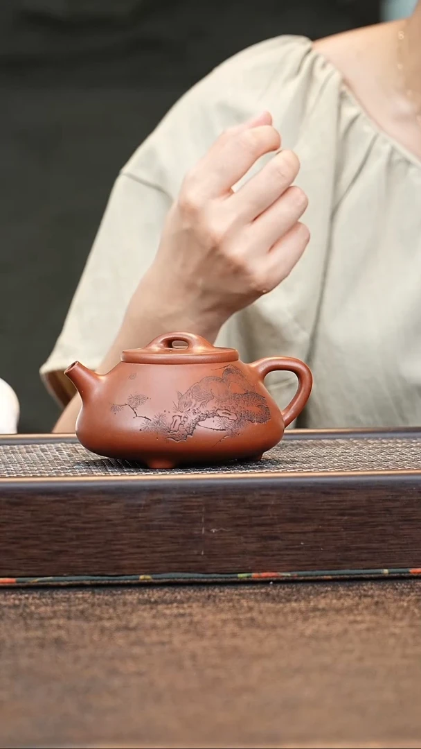 茶壶紫砂小鱼QST文心石瓢 海棠红  240cc