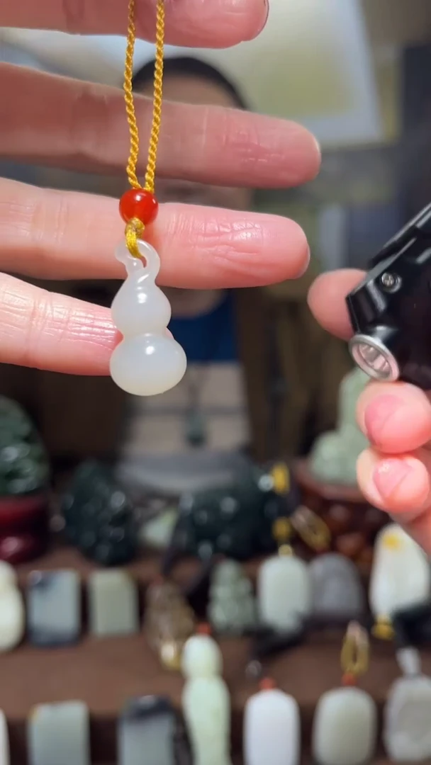 颈饰未镶嵌和田玉·