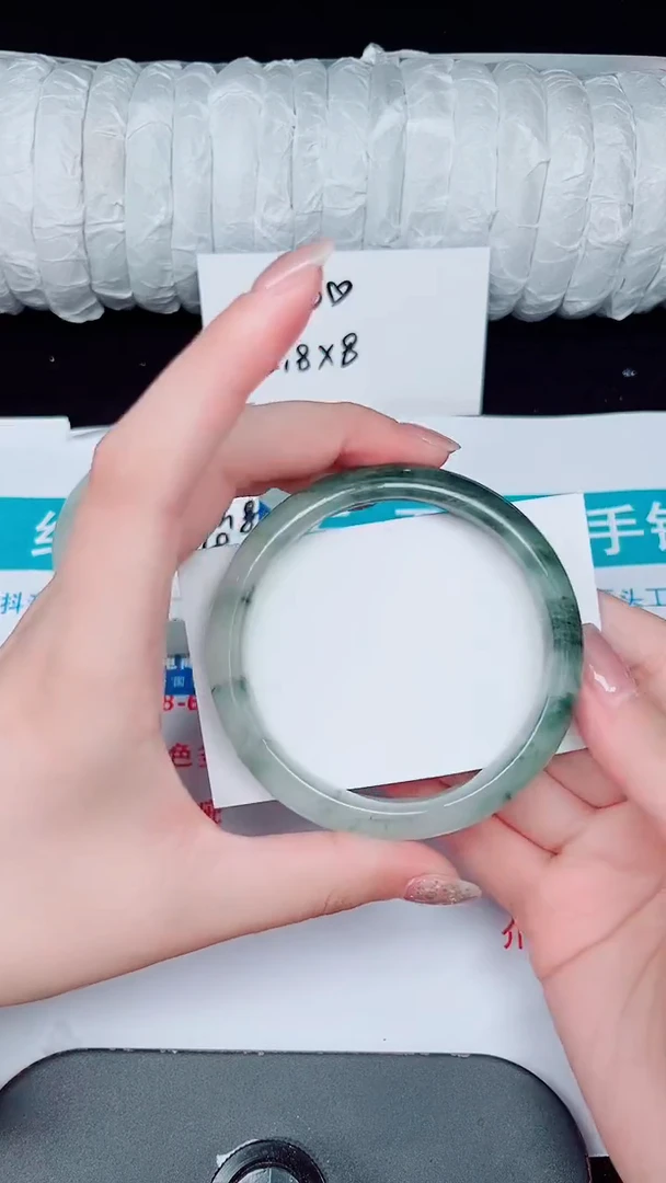 未镶嵌手镯石英质玉259-60/61