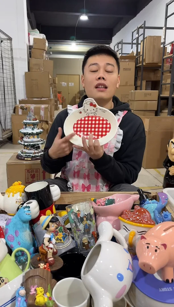 瓷片原盒kt猫红格子餐盘