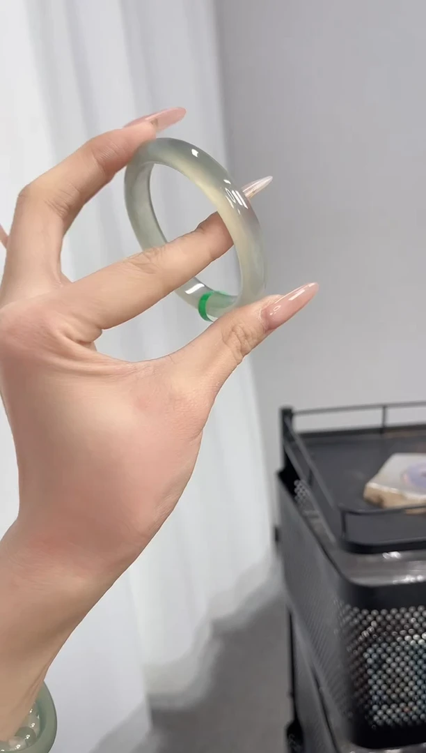 【闪购商品】玛瑙/玉髓手镯未镶嵌55-56圈