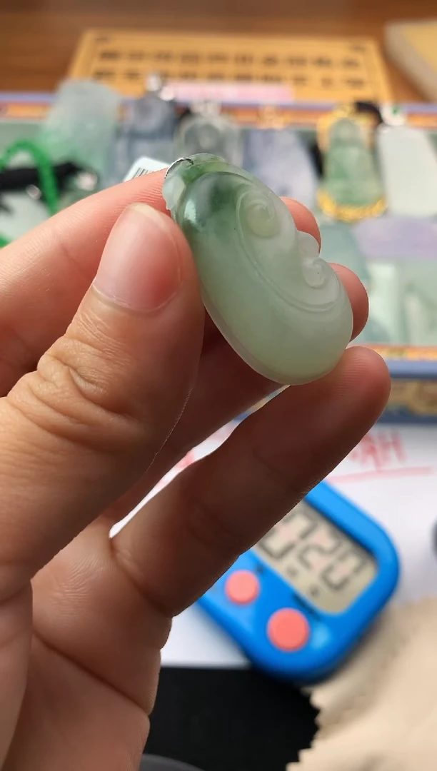 定制翡翠未镶嵌嘴**扬毛货不退不换