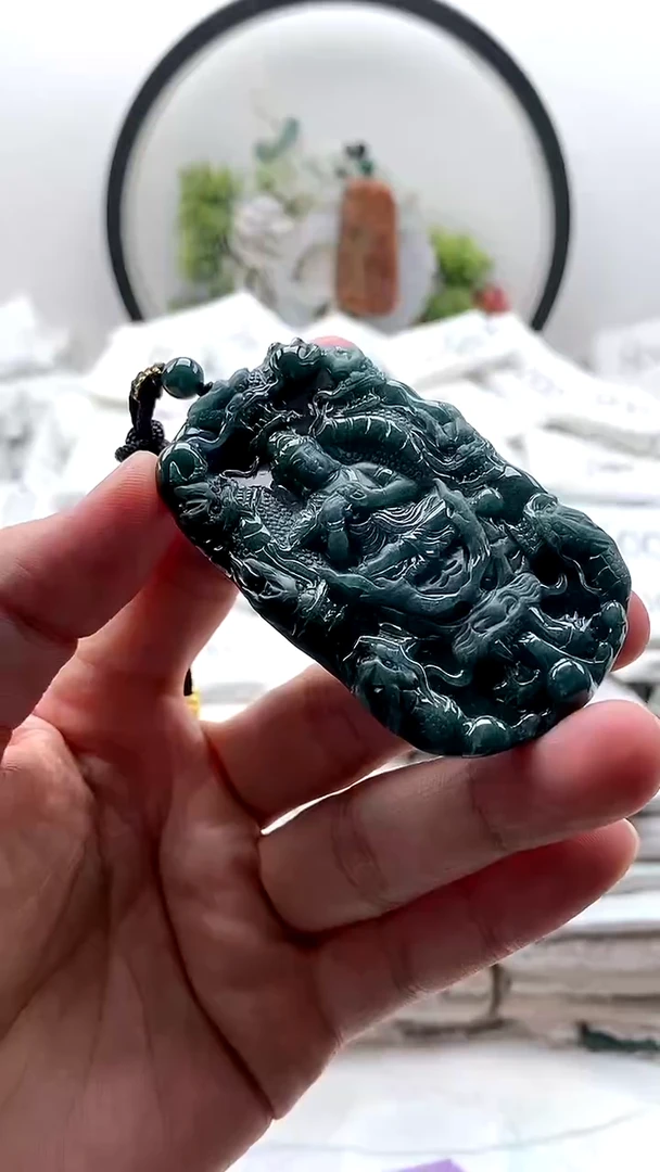 颈饰未镶嵌翡翠大势至