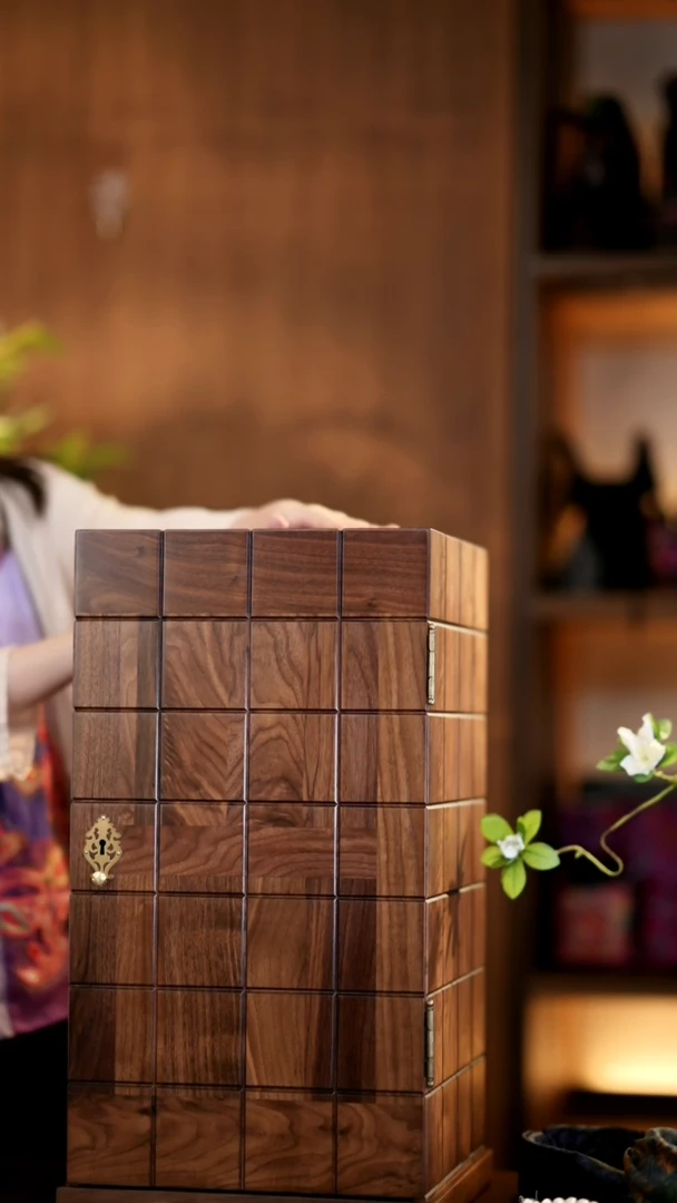 刺绣私人定制苗族手工实木首饰盒