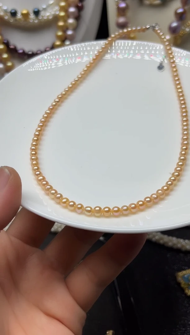 淡水珍珠未镶嵌颈饰多人