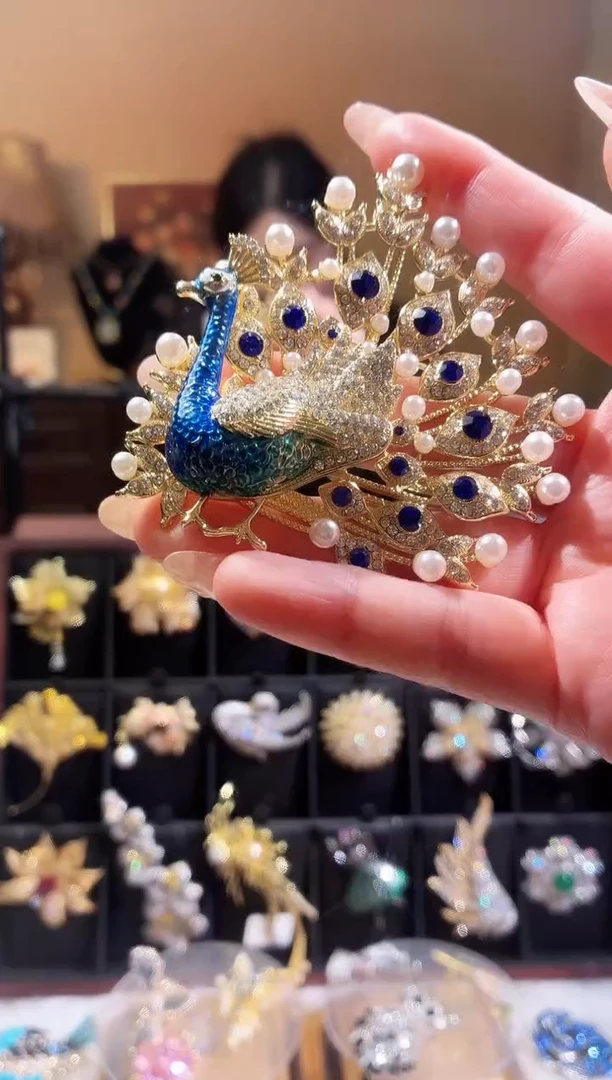 合成立方氧化锆铜合金多宝孔雀