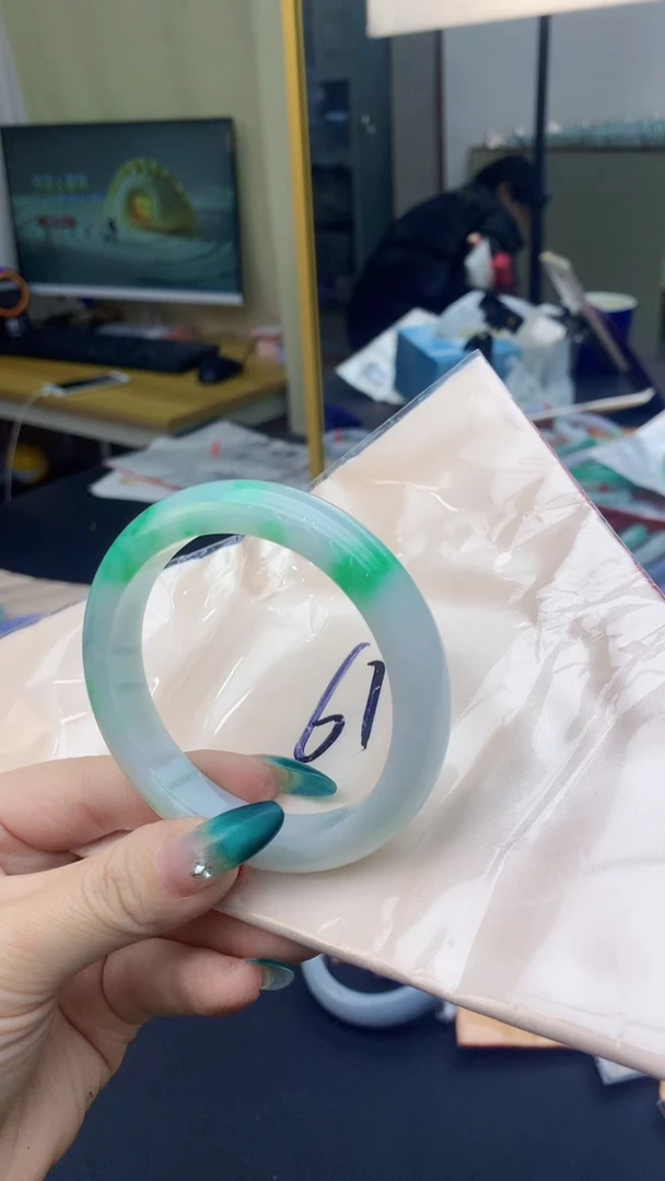 【闪购商品】翡翠手镯未镶嵌0548591169
