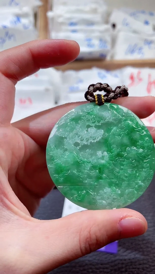 翡翠未镶嵌颈饰000002300